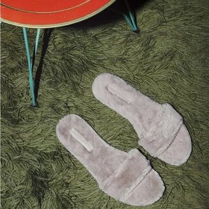 reformation lottie slide in grey